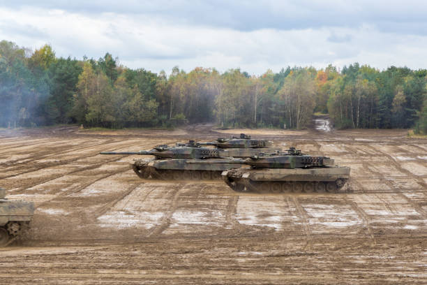 istock german main battle tanks drives on battlefield 929948880