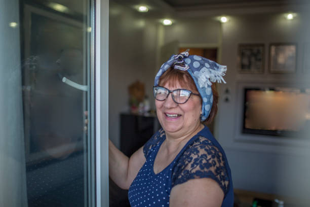 istock Caucasian woman housekeeping 929949672