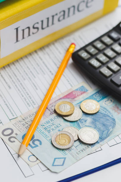 istock Clean insurance blank, Polish zloty and calculator 929952662