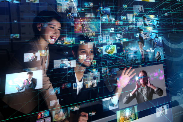 istock Group of people watching stereoscopic images. 929982282