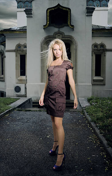 istock Fashion girl 92999954