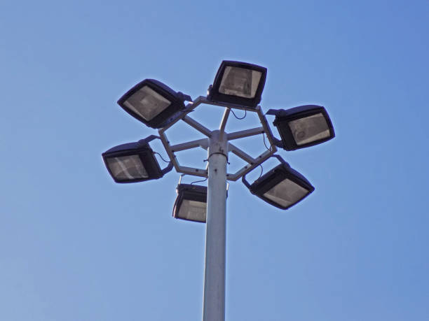 istock Star shaped street light on the high electric pole 930001994