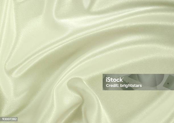 Sfondo In Raso Bianco - Fotografie stock e altre immagini di Beige - Beige, Seta, Astratto