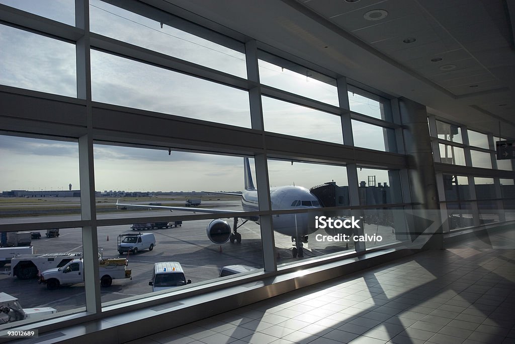 Flughafen-Terminal - Lizenzfrei Abflugbereich Stock-Foto