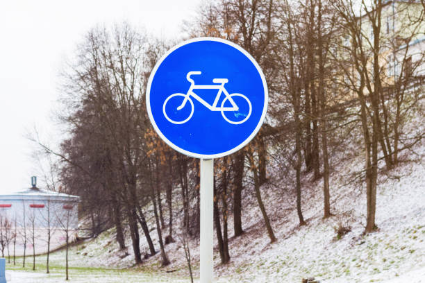 istock Bike sign in winter 930187424