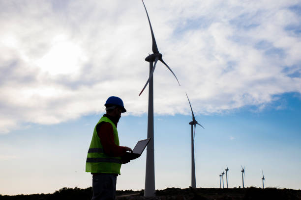 istock Engineers of wind turbine 930225408