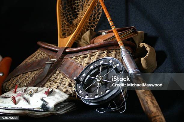 Antico Attrezzatura Da Pesca - Fotografie stock e altre immagini di Bambù - Materiale - Bambù - Materiale, Pesca a mosca, Ambientazione esterna