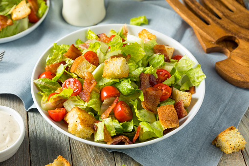 Healthy BLT Salad with Croutons and Dressing