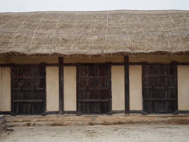 istock Korean traditional house Thatched house 930324664
