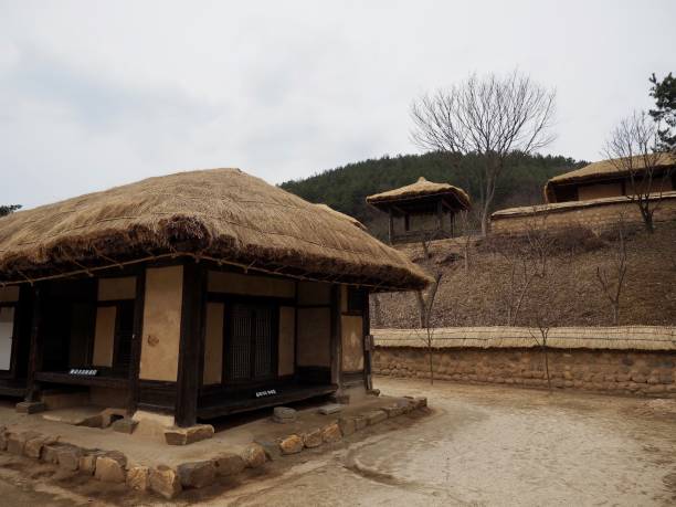 istock Korean traditional house Thatched house 930324684