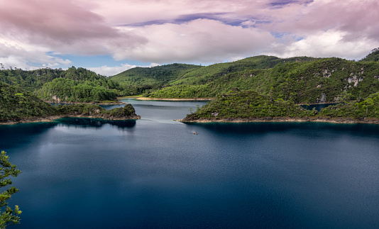 vista panorámica de los lagos de Montebello photo