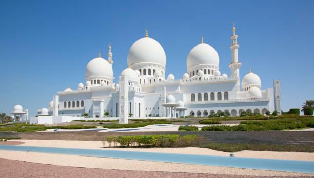 Sheikh Zayed mosque Famous Sheikh Zayed mosque in Abu Dhabi, United Arab Emirates mullah photos stock pictures, royalty-free photos & images