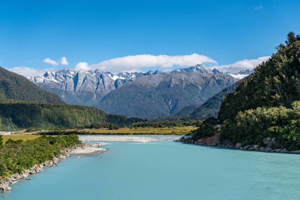 istock Turquoise Mountain Lake in front of Glacier 930407756