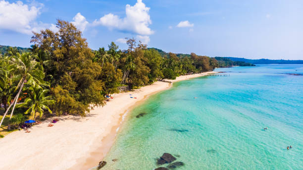 istock Aerial view with sea and beach 930453534