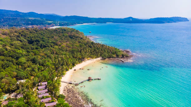 istock Aerial view with sea and beach 930454912