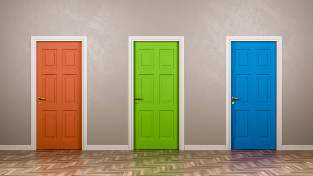 tres puertas en la sala de - escogiendo fotografías e imágenes de stock