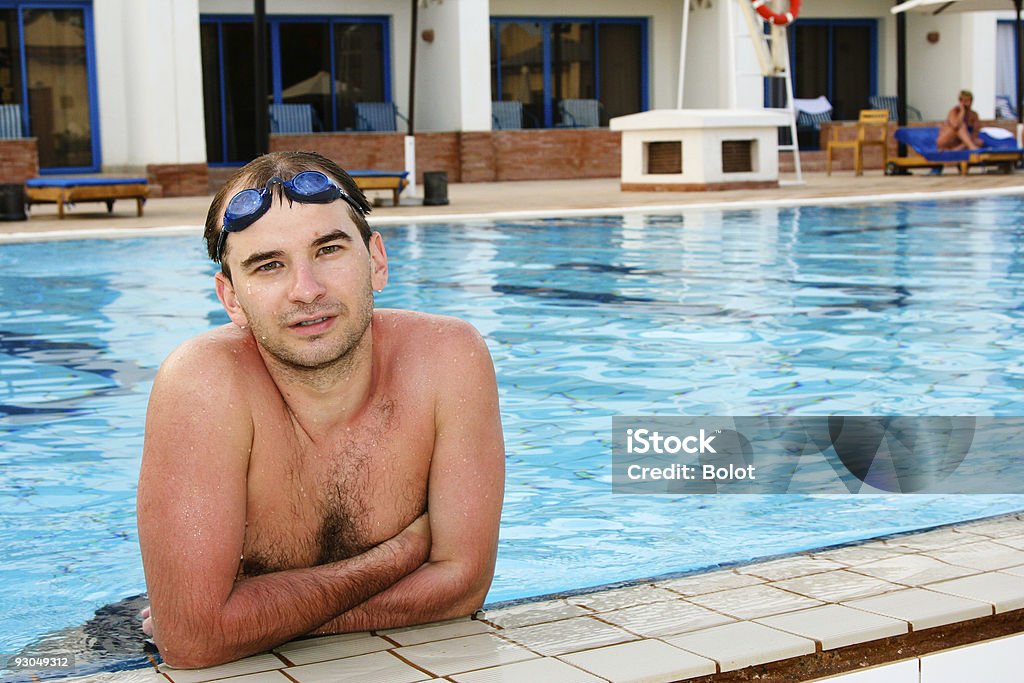 Człowiek w basenie - Zbiór zdjęć royalty-free (Aktywny tryb życia)