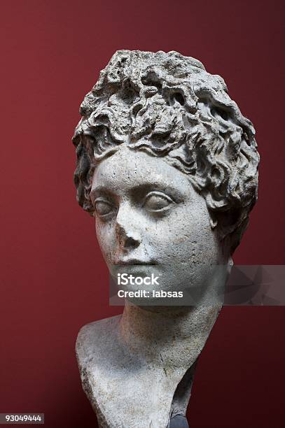 Roman Statue Of Kobiety - zdjęcia stockowe i więcej obrazów Popiersie - rzeźba - Popiersie - rzeźba, Marmur - skała, Biały
