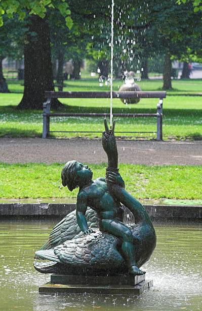 istock Cupid And Swan fountain. 93049563