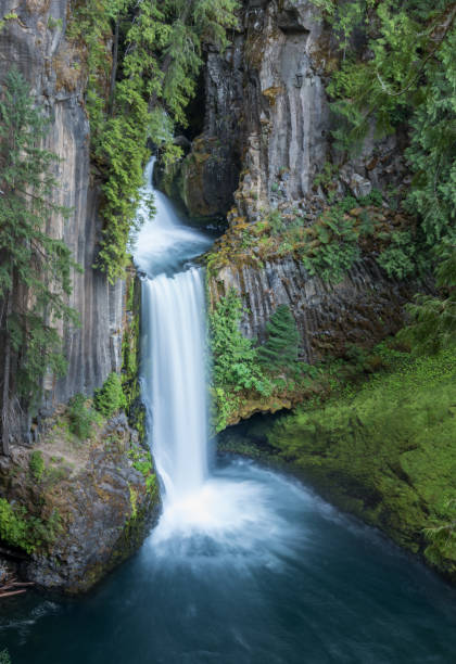 istock Long Exposure of Toketee Falls 930504702