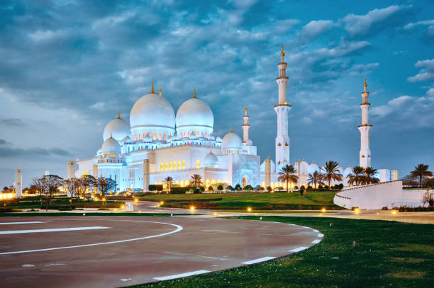 istock Sheikh Zayed Grand Mosque Abu Dhabi (UAE) 930518304