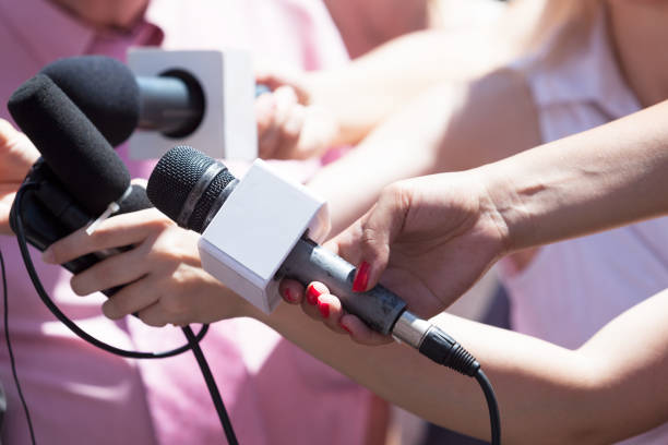 istock News conference. Media interview. 930539306