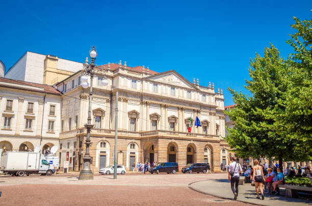 mailand, italien, 19. juni 2017: teatro la scala - opernhaus in mailand, italien. - milan italy stage theater opera house built structure stock-fotos und bilder