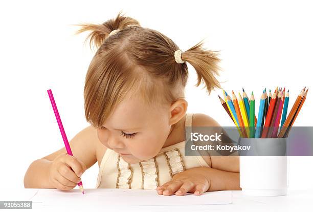 Dziecko Grać Z Kolorowych Ołówków - zdjęcia stockowe i więcej obrazów 2-3 lata - 2-3 lata, Białe tło, Biały