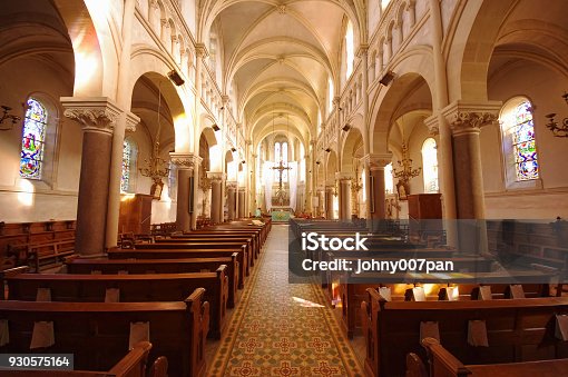 Kirche Innerhalb 211.300+ Fotos, Bilder und lizenzfreie Bilder zu Kirche Innen - iStock