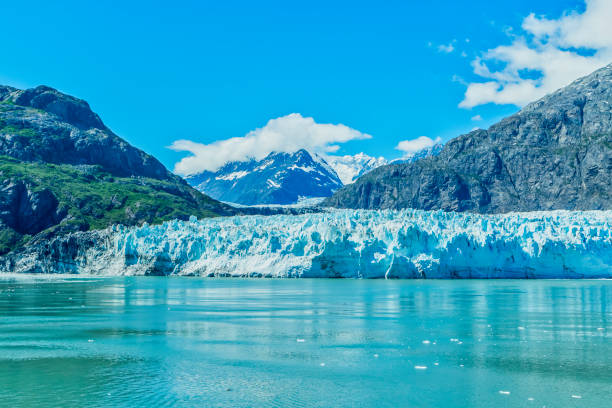 istock Glacier in Glacier Bay, Alaska 930588038