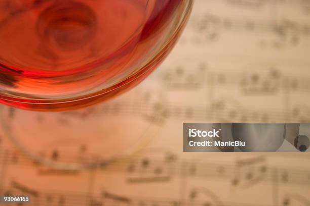 Vinho E Música - Fotografias de stock e mais imagens de Musica Clássica - Musica Clássica, Vinho, Abstrato