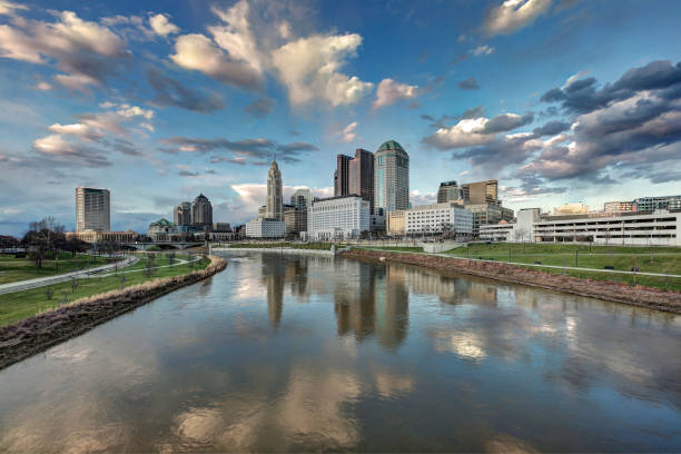 istock Dusk Columbus, Ohio skyline 930675272