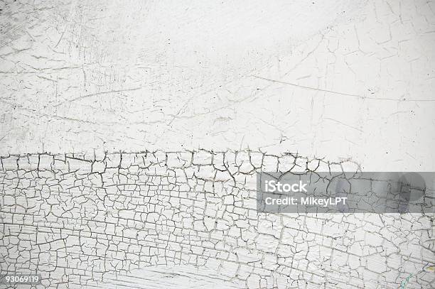 Incrinato Il Muro Di Cemento Vernice Bianca - Fotografie stock e altre immagini di Ambientazione esterna - Ambientazione esterna, Antigienico, Bianco