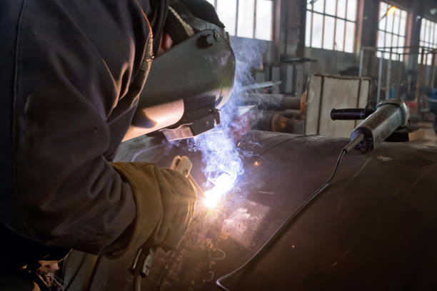 istock Annular butt welded seam tube 930705406