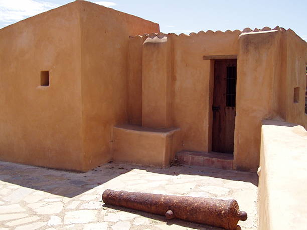 istock Fort walls, and cannon 93082252