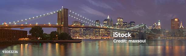 Foto de Distrito Financeiro De Nova York No Panorama Noturno e mais fotos de stock de New York City