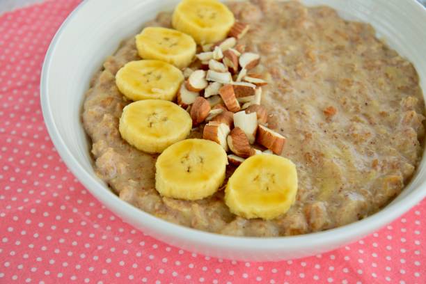 istock almond banana porridge 930840730