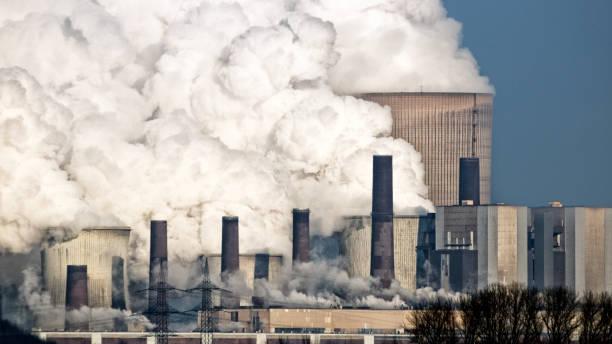 загрязнение воздуха электростанции - climate change coal power station стоковые фото и изображения