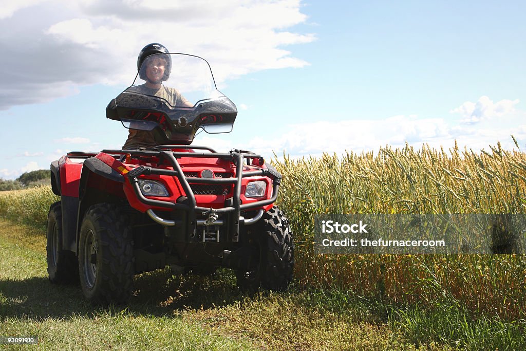 teen in quad - Foto stock royalty-free di Fuoristrada