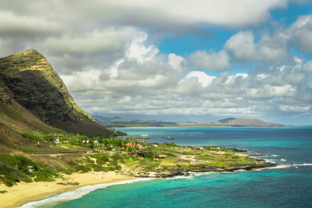 istock Oahu, Hawaii Coast with Mountains 930929318