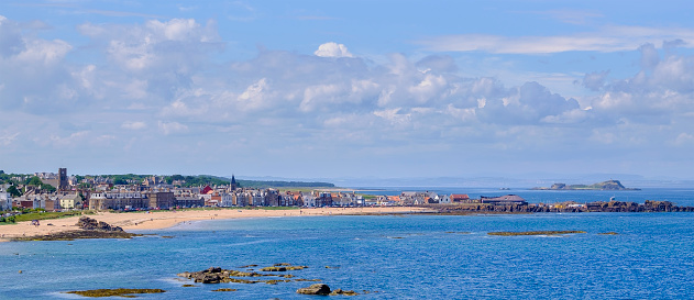 North Berwick, a seaside town become a famous holiday resort since the nineteenth century because of its two sandy bays. It is located on the south shore of the Firth of Forth, East Lothian, Scotland.