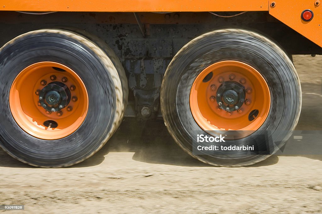 Caminhão comercial de carro em movimento - Foto de stock de Caminhão royalty-free