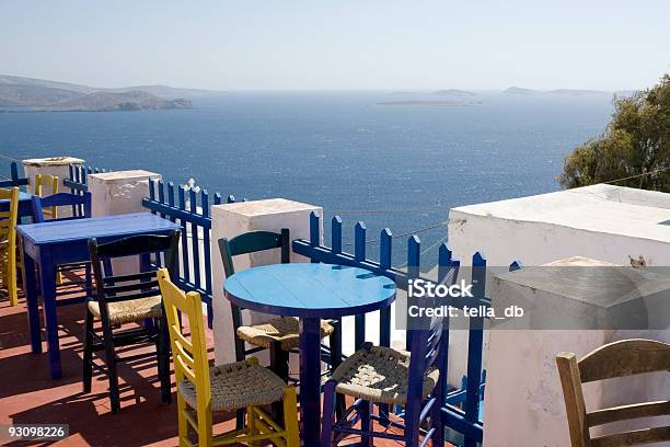 Ilha Grega Panoramagrécia - Fotografias de stock e mais imagens de Amarelo - Amarelo, Ao Ar Livre, Azul