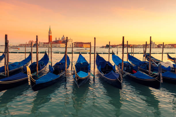 istock Sunset in Venice. Italy 931000024