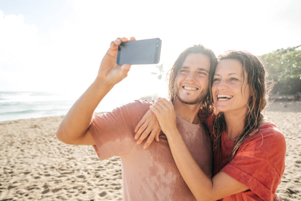 istock Happy couple on the beach 931075282