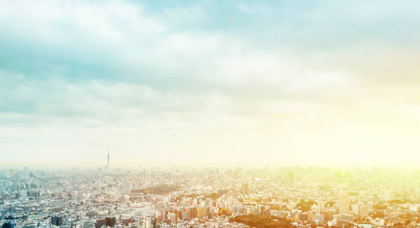 東京都池袋のパノラマの近代的な都市のスカイライン撮 - 日の出 ストックフォトと画像