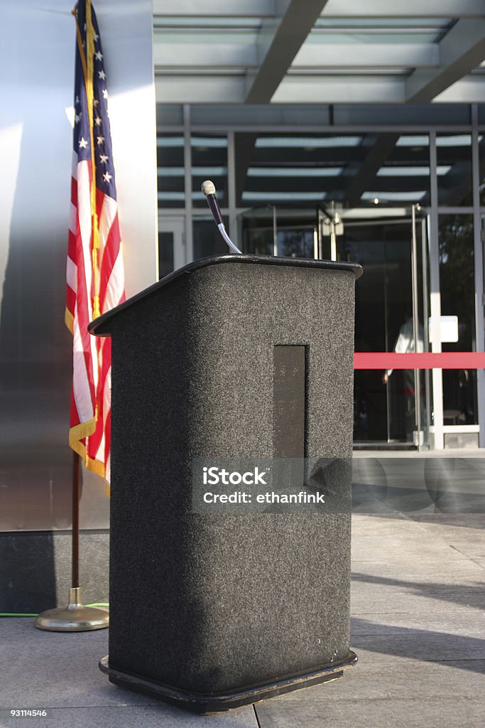 Speaking "podium" - Lizenzfrei Außenaufnahme von Gebäuden Stock-Foto