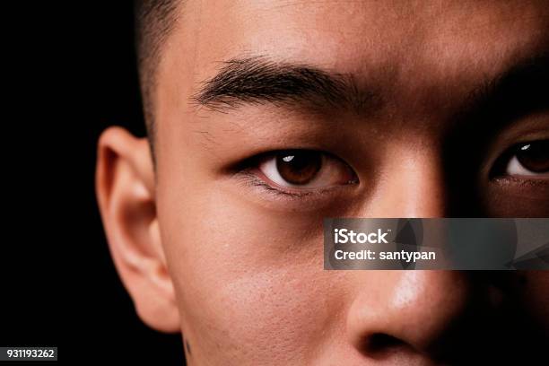 Foto de Feche O Detalhe Do Olho Do Homem Asiático e mais fotos de stock de Olho - Olho, Primeiro plano, Homens
