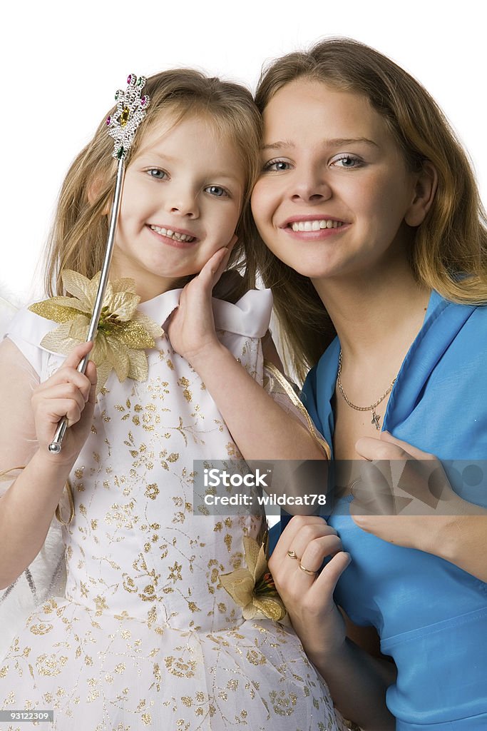 Madre E Hija En Vestidos Fiesta Foto de stock y más banco de imágenes de Adulto - Adulto, Alegre, Alegría - iStock Madre E Hija En Vestidos Fiesta Foto de stock y más banco de imágenes de Adulto - Adulto, Alegre, Alegría - iStock