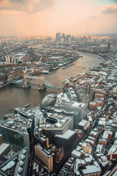 londyn z góry - london england aerial view skyscraper mid air zdjęcia i obrazy z banku zdjęć